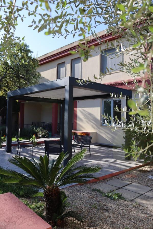 Bed&Breakfast Villa Nora 夸尔图-圣埃莱娜 外观 照片