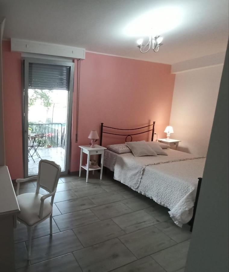 Bed&Breakfast Villa Nora 夸尔图-圣埃莱娜 外观 照片