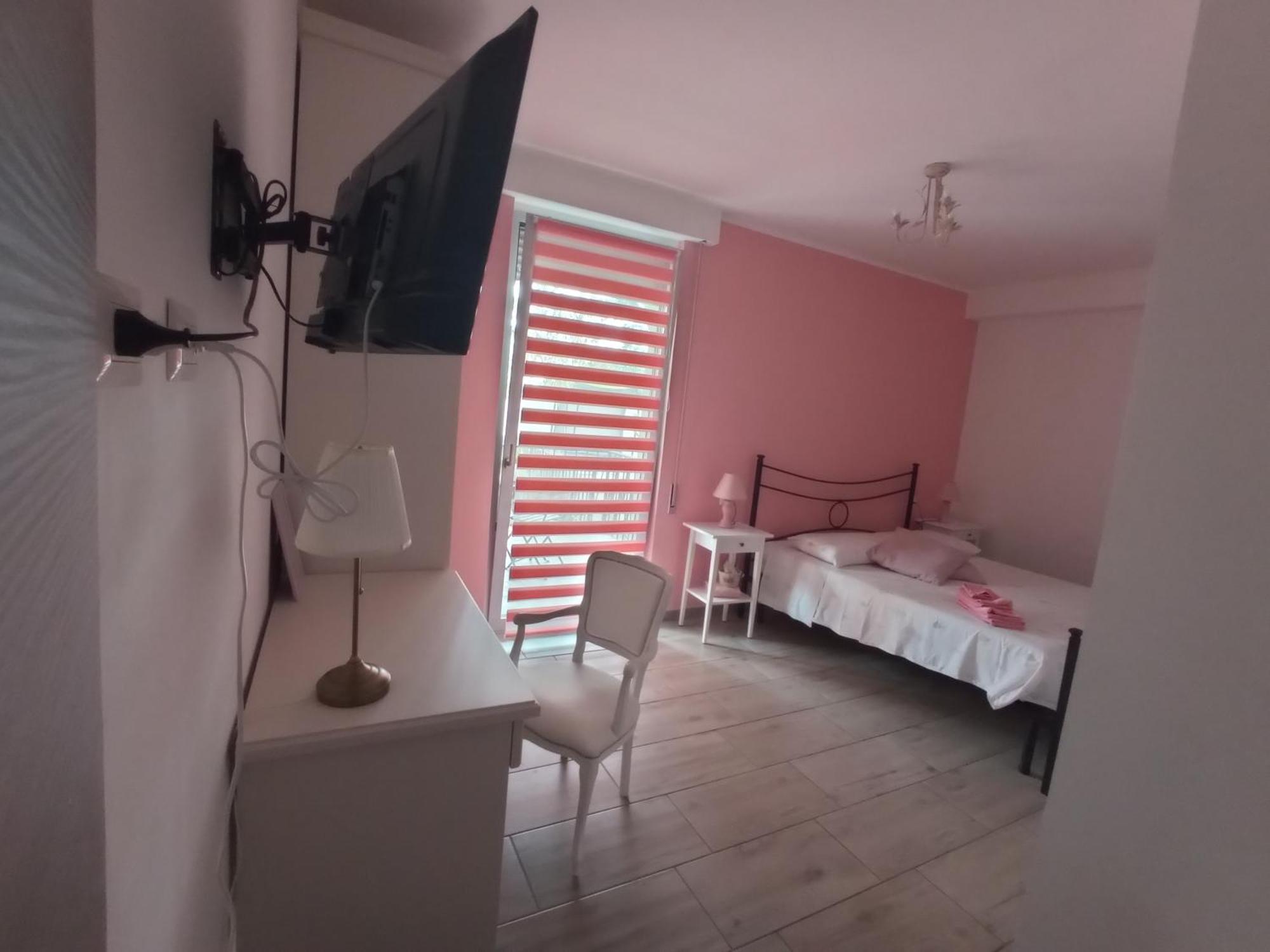 Bed&Breakfast Villa Nora 夸尔图-圣埃莱娜 外观 照片