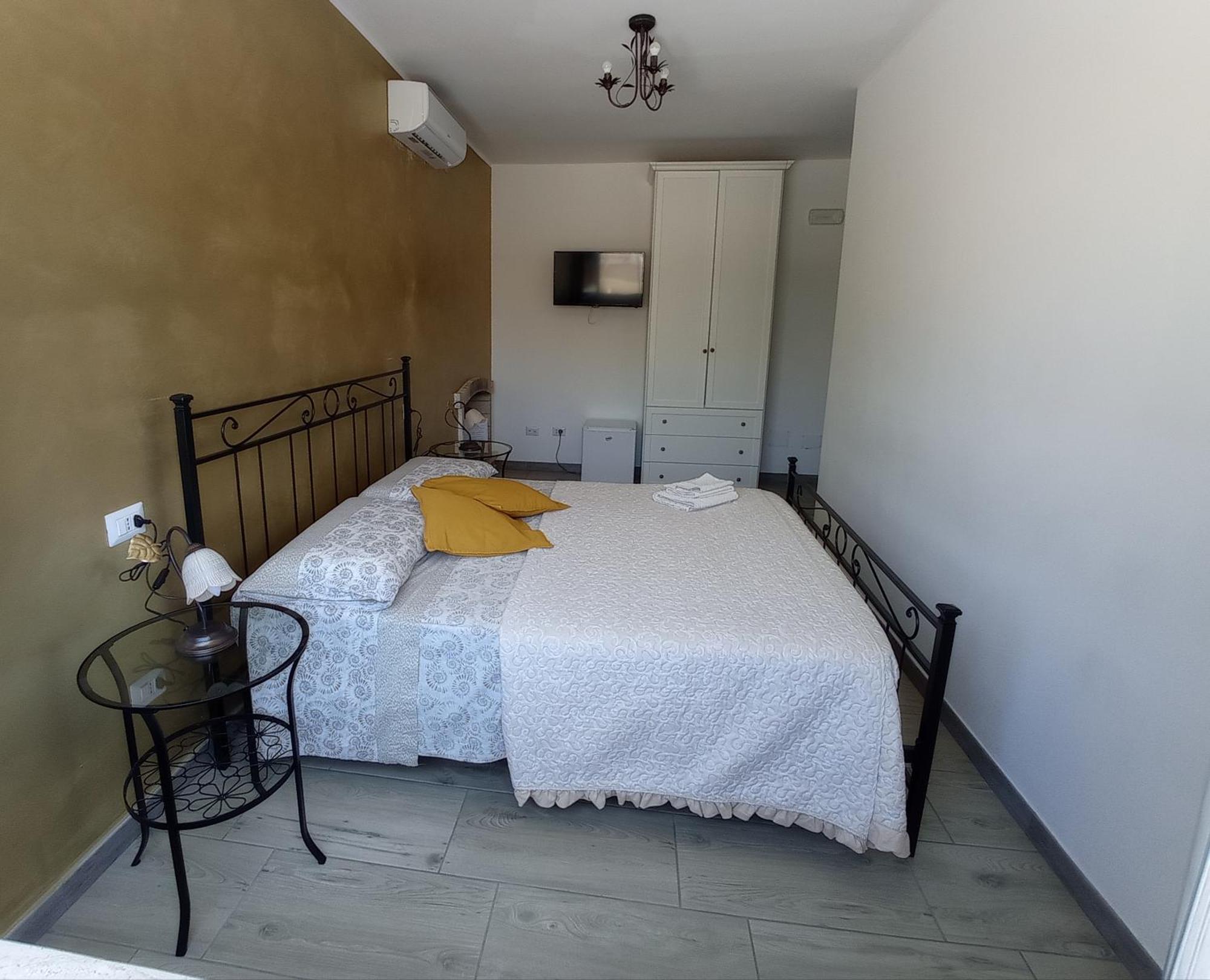 Bed&Breakfast Villa Nora 夸尔图-圣埃莱娜 外观 照片